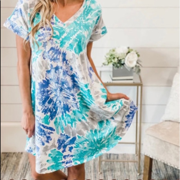 SUPER CUTE BLUE TIE DYE DRESS - Picture 5 of 6